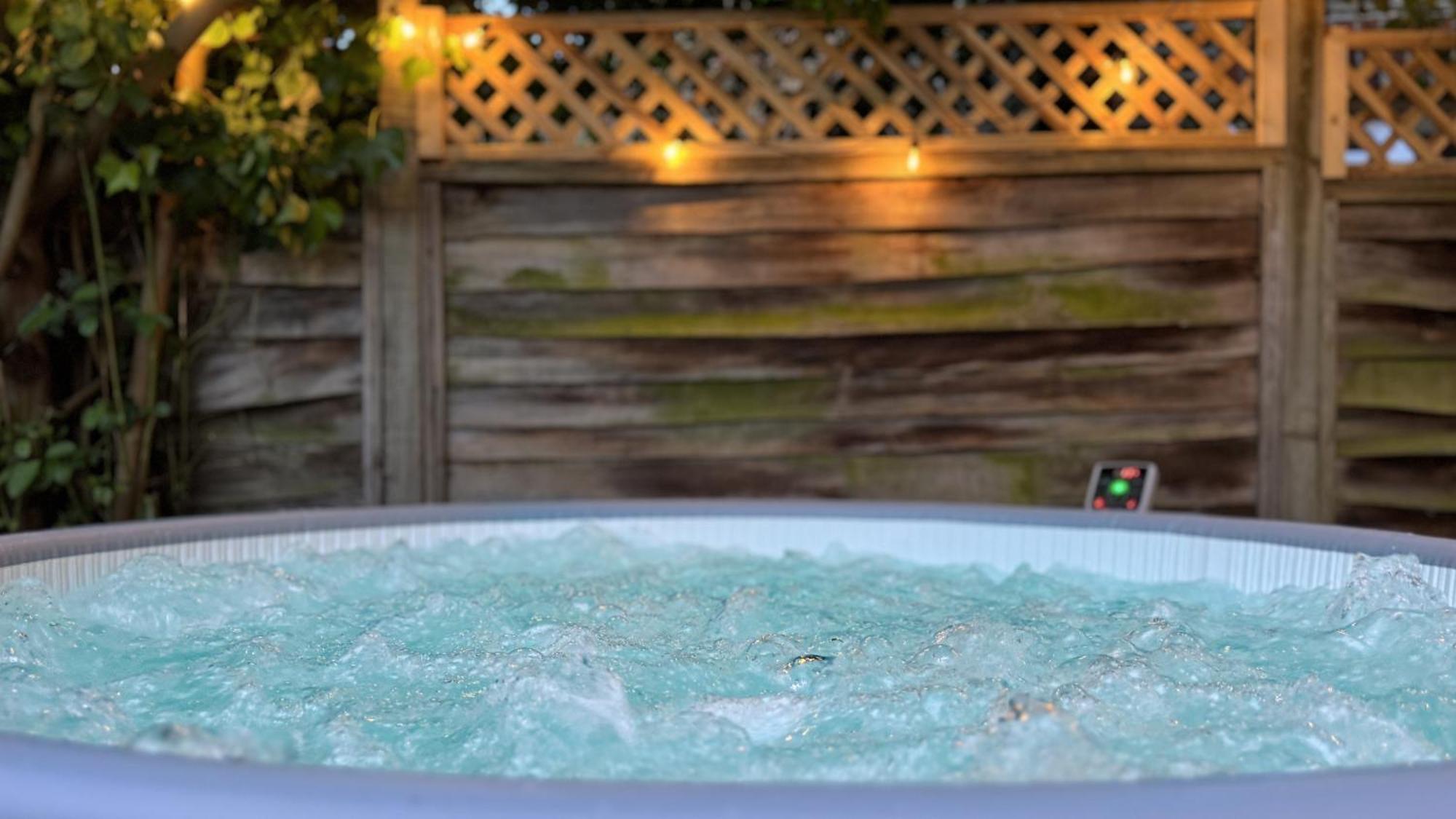 London Hammersmith - Hot Tub, Cinema & Gaming Room ภายนอก รูปภาพ