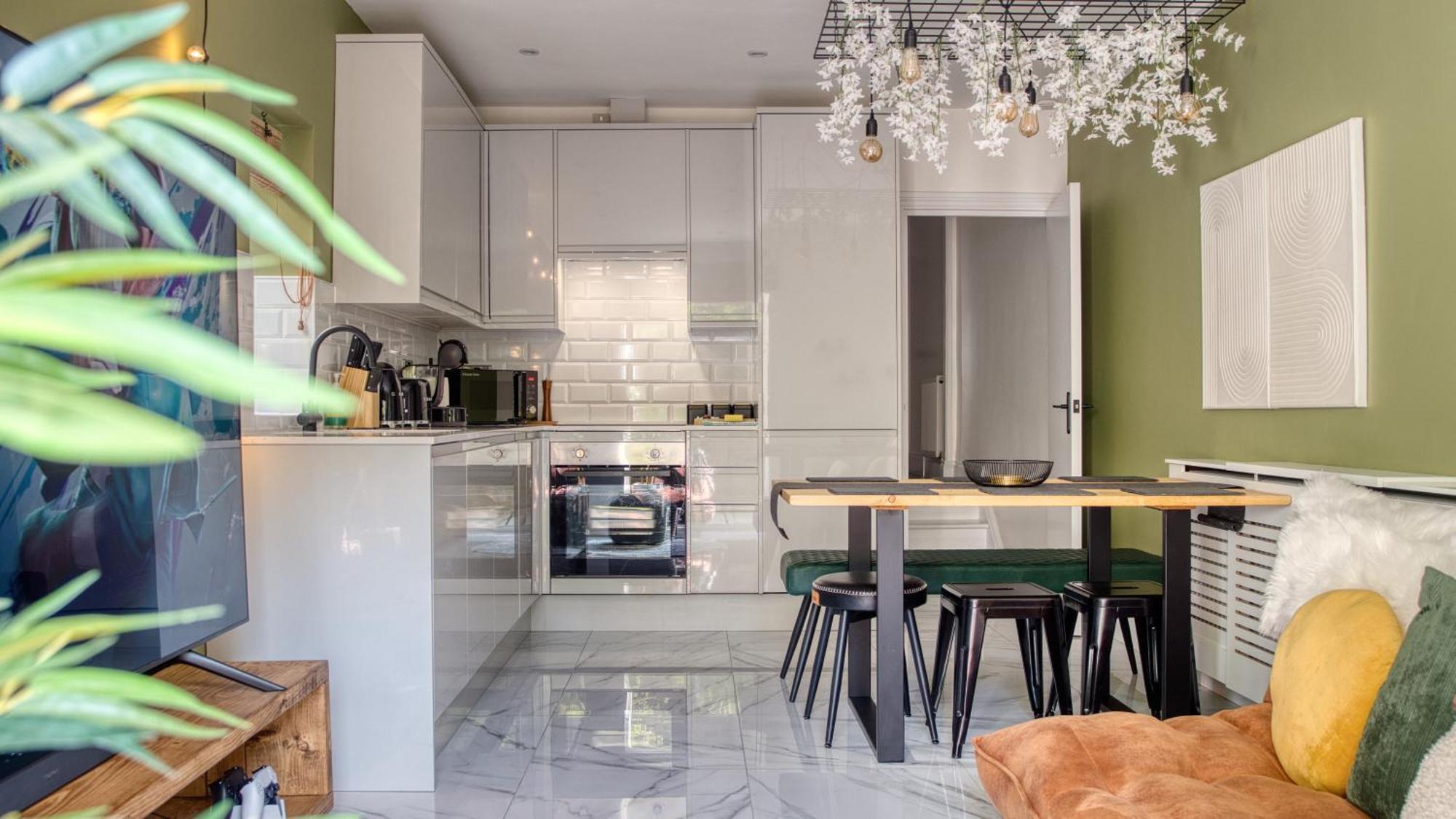 London Hammersmith - Hot Tub, Cinema & Gaming Room ภายนอก รูปภาพ